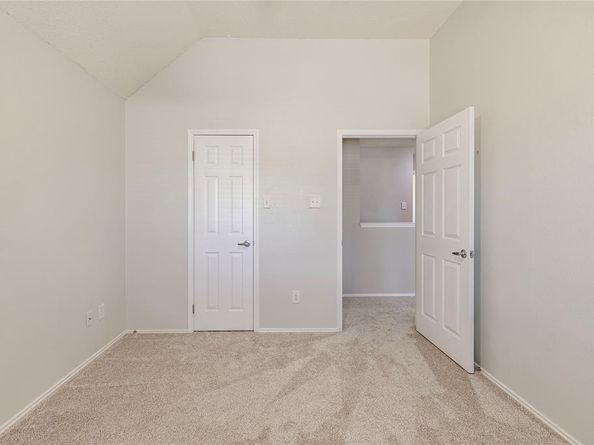 1805  Creek Crossing , Garland Texas 75040