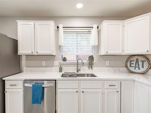 1805  Creek Crossing , Garland Texas 75040