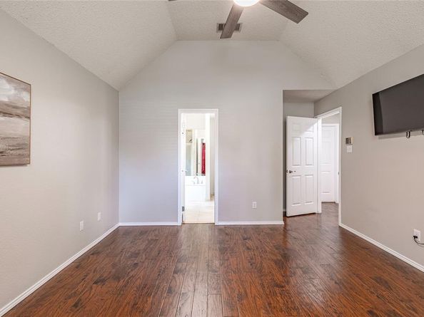 1805  Creek Crossing , Garland Texas 75040