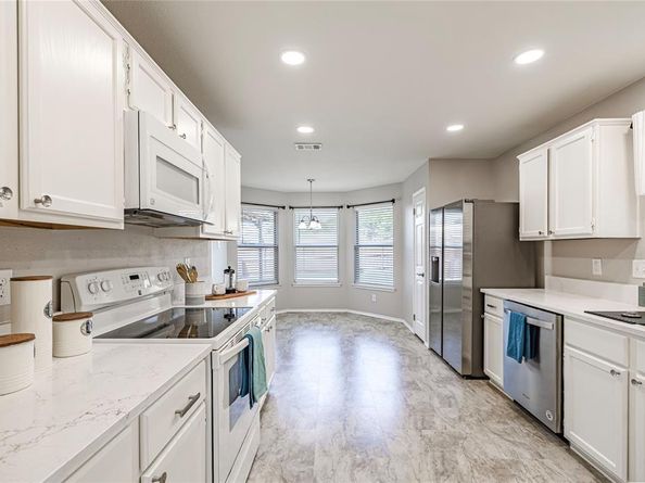 1805  Creek Crossing , Garland Texas 75040