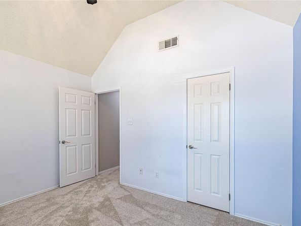 1805  Creek Crossing , Garland Texas 75040