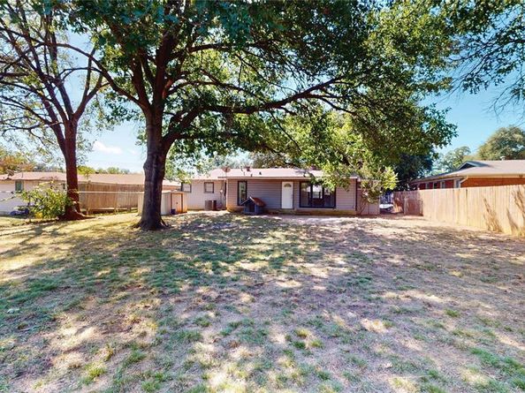 6833  Norma Street , Fort Worth Texas 76112