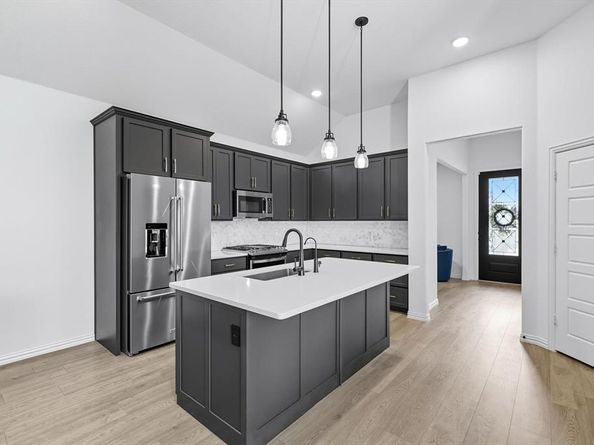 2702  Geranium Lane , Garland Texas 75042