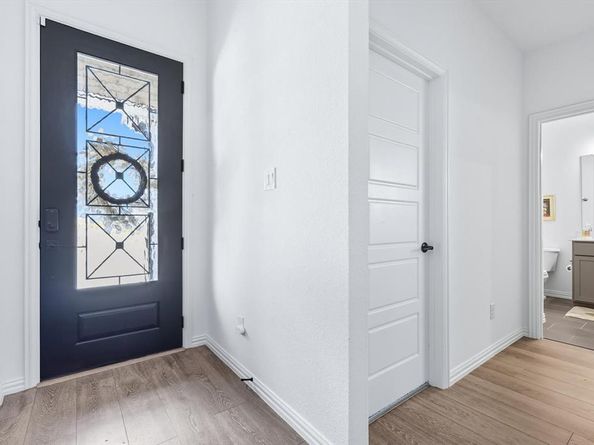 2702  Geranium Lane , Garland Texas 75042