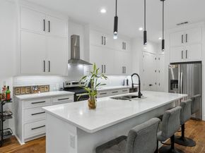 1717  Mcbroom Street , Dallas Texas 75212