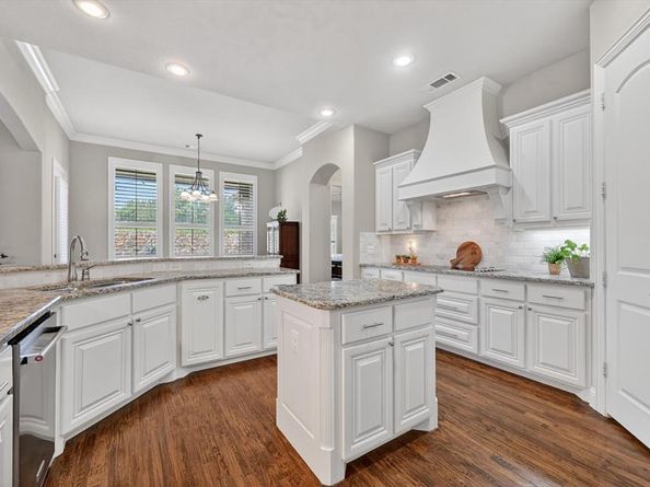 4500  Knoll Ridge Drive , Fort Worth Texas 76008