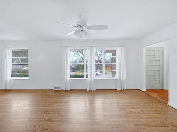 514 W Ridgewood Drive , Garland Texas 75041