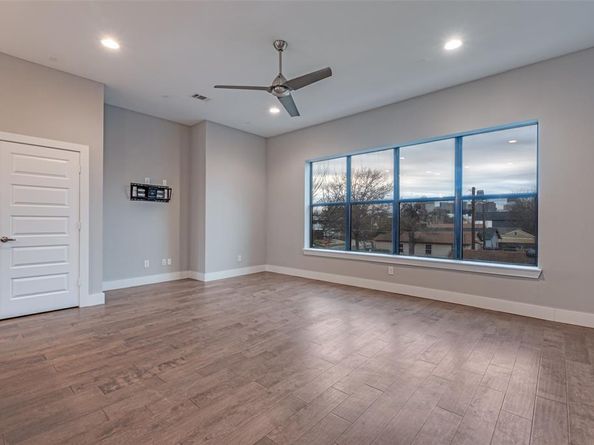 4407  Munger Avenue  3, Dallas Texas 75204