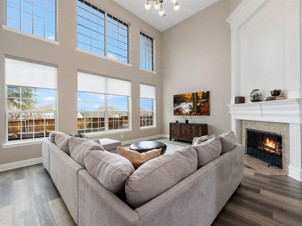 1009  Highfield Trail , Irving Texas 75063