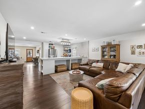 9422  Lenel Place , Dallas Texas 75220