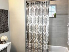 807 N Van Buren Avenue , Dallas Texas 75208