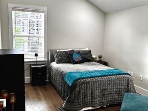 807 N Van Buren Avenue , Dallas Texas 75208