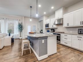 6816  Prompton Bend , Irving Texas 75063