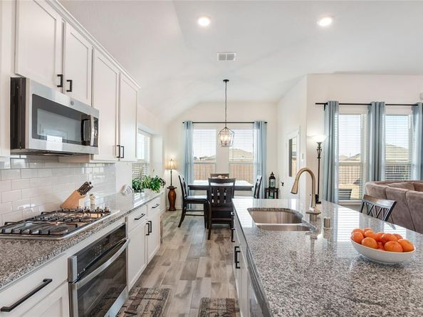 14852  Equine Trail , Fort Worth Texas 76052