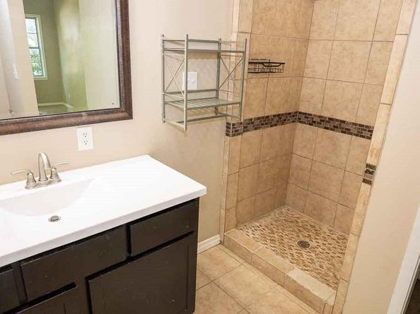 1840  Junius Street , Fort Worth Texas 76103