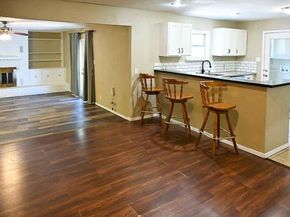 1840  Junius Street , Fort Worth Texas 76103