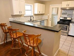 1840  Junius Street , Fort Worth Texas 76103