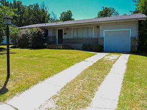 1840  Junius Street , Fort Worth Texas 76103