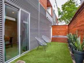 4401  Roseland Avenue  B, Dallas Texas 75204
