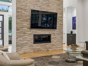 3834  Lively Circle , Dallas Texas 75220