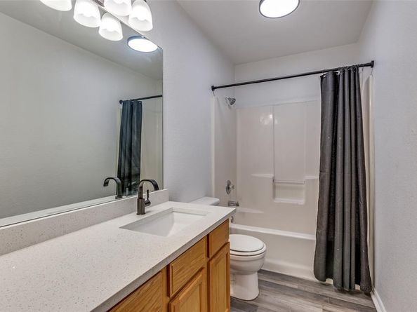 741  Oak Park Drive , Azle Texas 76020