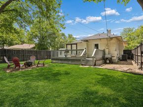902 N Edgefield Avenue , Dallas Texas 75208