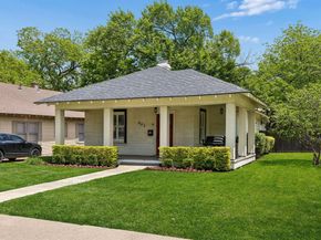 902 N Edgefield Avenue , Dallas Texas 75208