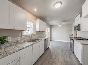 1102 W Russell Avenue , Carrollton Texas 75006