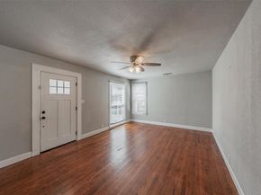 1102 W Russell Avenue , Carrollton Texas 75006