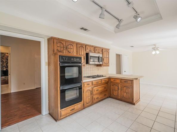 3020  Stonehenge Lane , Carrollton Texas 75006