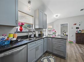 2701  Mims Street , Fort Worth Texas 76112