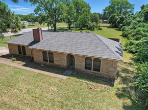 2701  Mims Street , Fort Worth Texas 76112