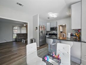 2701  Mims Street , Fort Worth Texas 76112