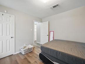 2701  Mims Street , Fort Worth Texas 76112