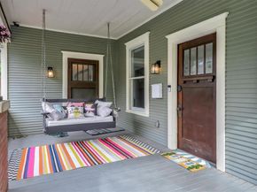 307 N Edgefield Avenue , Dallas Texas 75208