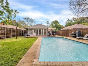 307 N Edgefield Avenue , Dallas Texas 75208