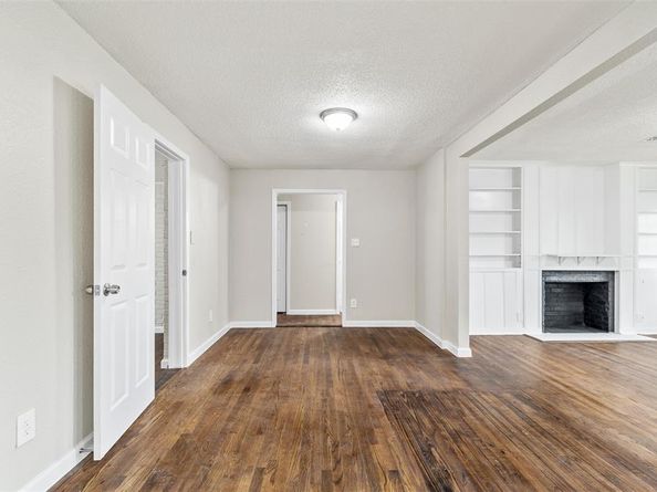 2336  Glencrest Drive , Fort Worth Texas 76119