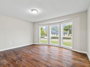2336  Glencrest Drive , Fort Worth Texas 76119