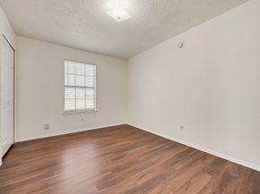 4028  O B Crowe Drive , Dallas Texas 75227