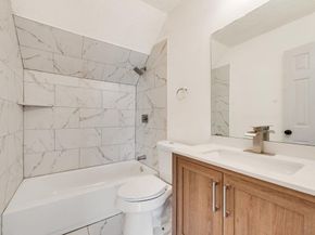 4028  O B Crowe Drive , Dallas Texas 75227