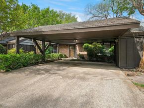 6991  Helsem Way  168, Dallas Texas 75230