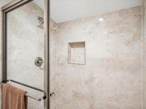 6991  Helsem Way  168, Dallas Texas 75230