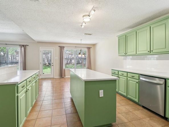 5007  Ivycrest Trail , Arlington Texas 76017