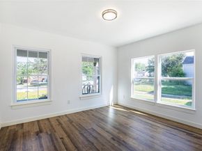 1239  Whitaker Avenue , Dallas Texas 75216
