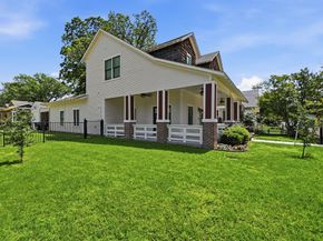 2001  Washington Avenue , Fort Worth Texas 76110
