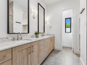 1228  Haines Avenue , Dallas Texas 75208