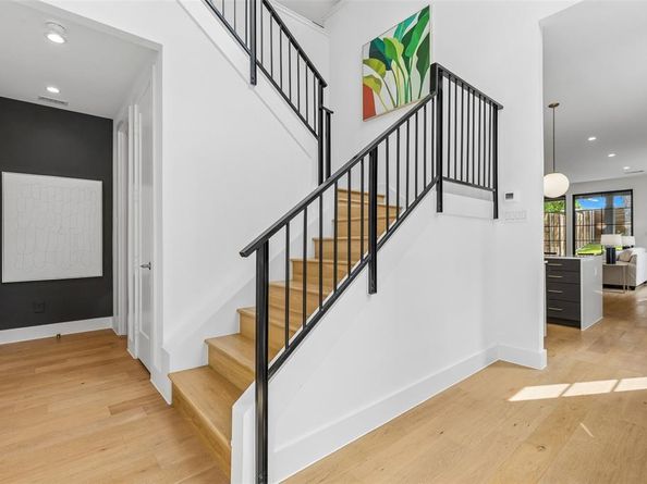 1228  Haines Avenue , Dallas Texas 75208