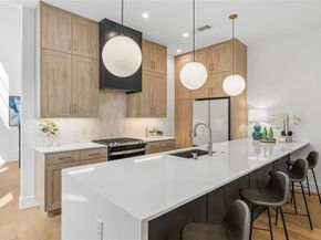 1228  Haines Avenue , Dallas Texas 75208