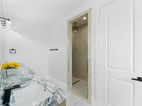 707  Buckalew Street , Dallas Texas 75208