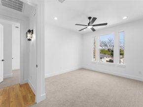 707  Buckalew Street , Dallas Texas 75208